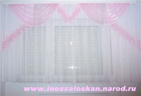 Fenster-Dekoration / Gardinen / Vorhänge / Model "Zärtlichkeit"
