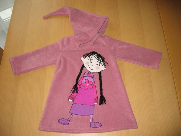 Hier mal ein Lisa-Fleece-Kleid für meine Tochter